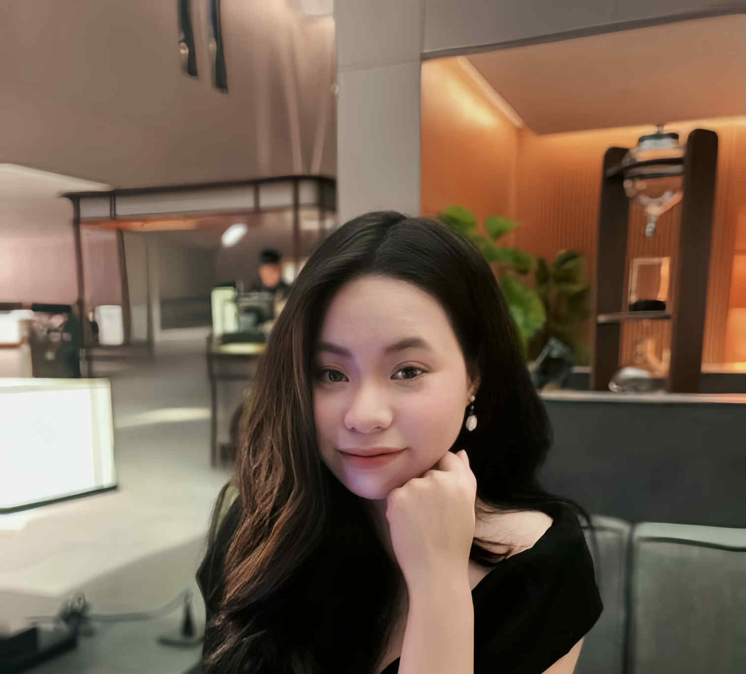 Nguyễn Thị Hà Trinh